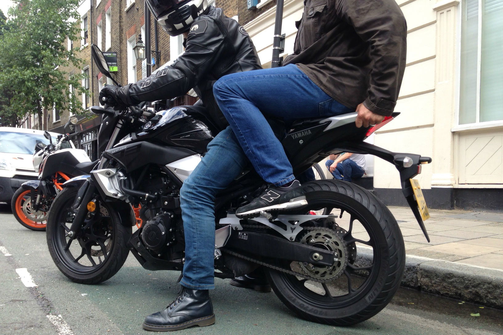 duke 390 pillion comfort